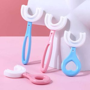 Cepillo Para Niños U-Kids Libre Plastico